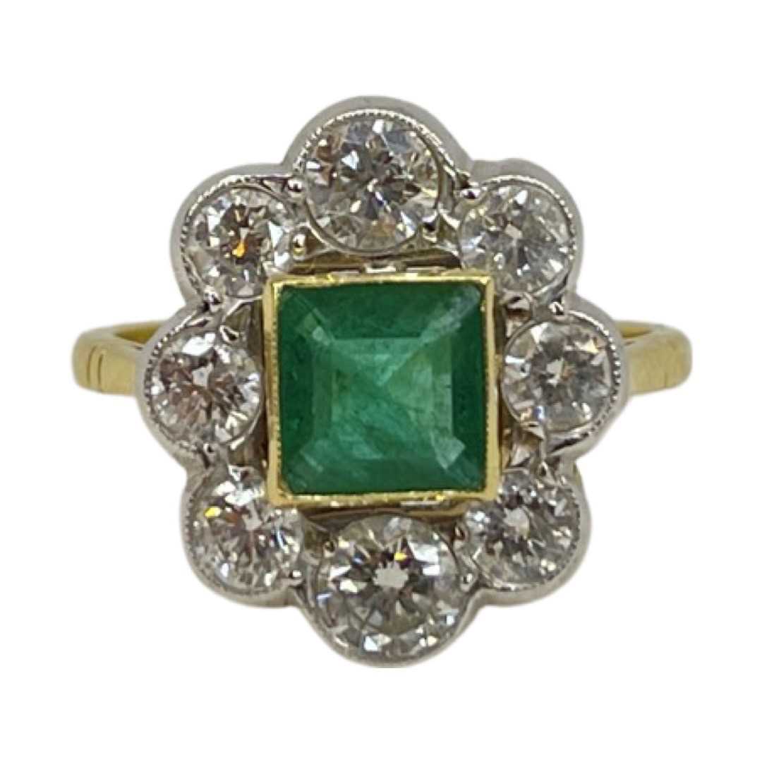 Lot 35 - An Emerald and Diamond Cluster Ring