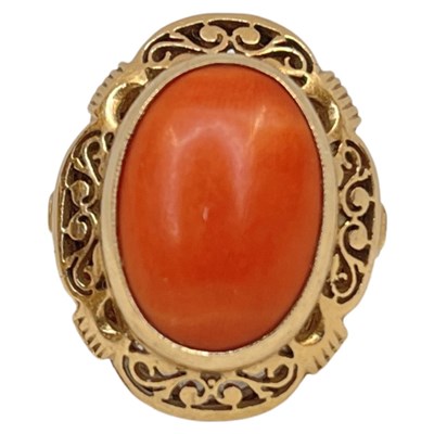 Lot 62 - A Vintage Coral and Yellow Gold Dress Ring, circa 1950.
