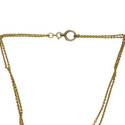 Lot 15 - An Antique Yellow Gold Oval Link Long chain.
