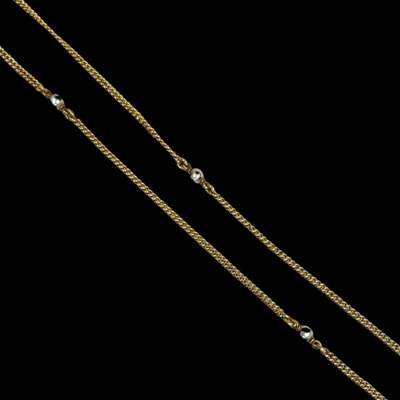 Lot 17 - An Antique 18ct Yellow Gold Curbed Link and Seed Pearl Long Chain.