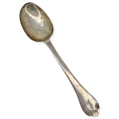 Lot 69 - Silver Trefid Spoon. 49 g. London 1698-1702, Thomas Allen.
